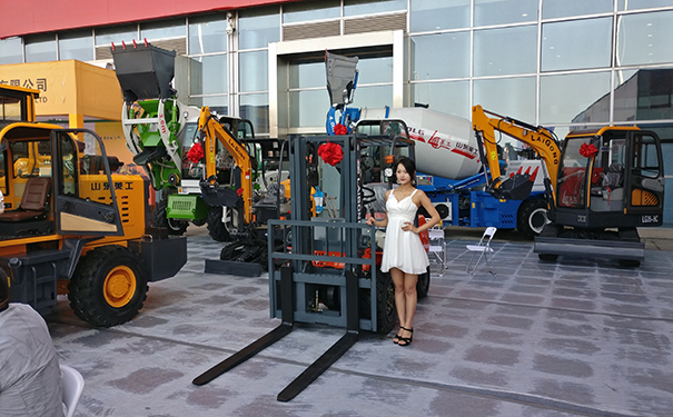 莱工.jpg 莱工.jpg